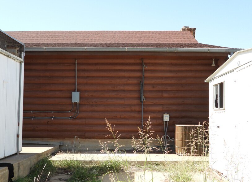 More Photos Of 2424 Williams Ave, Woodward General Retail For Sale