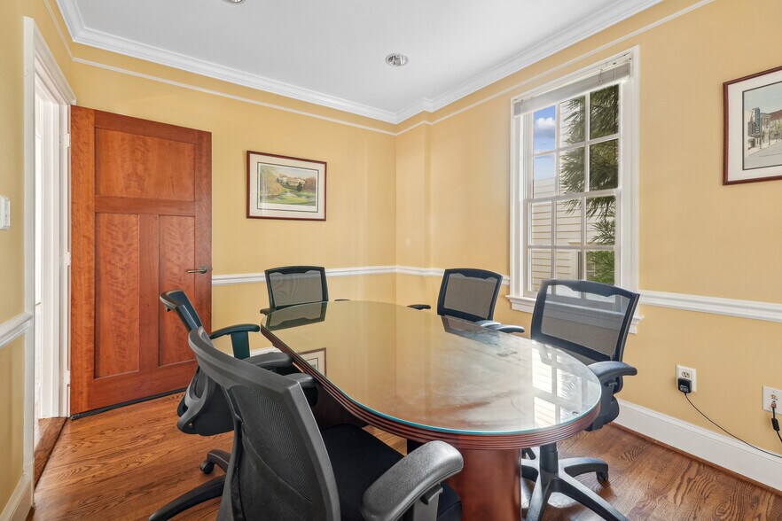 More Photos Of 6112 Oberlin Ave, Glen Echo Coworking Space