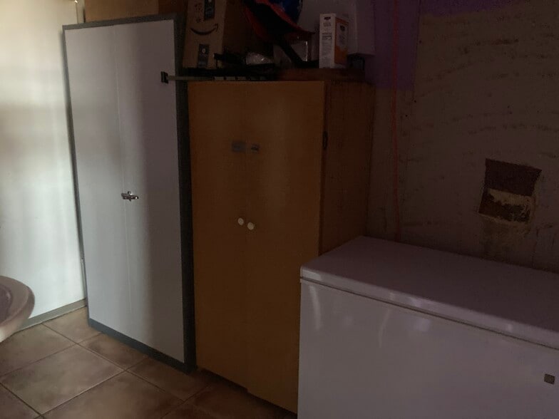 More Photos Of 105 N Frontage Rd, Pearce Storefront For Lease