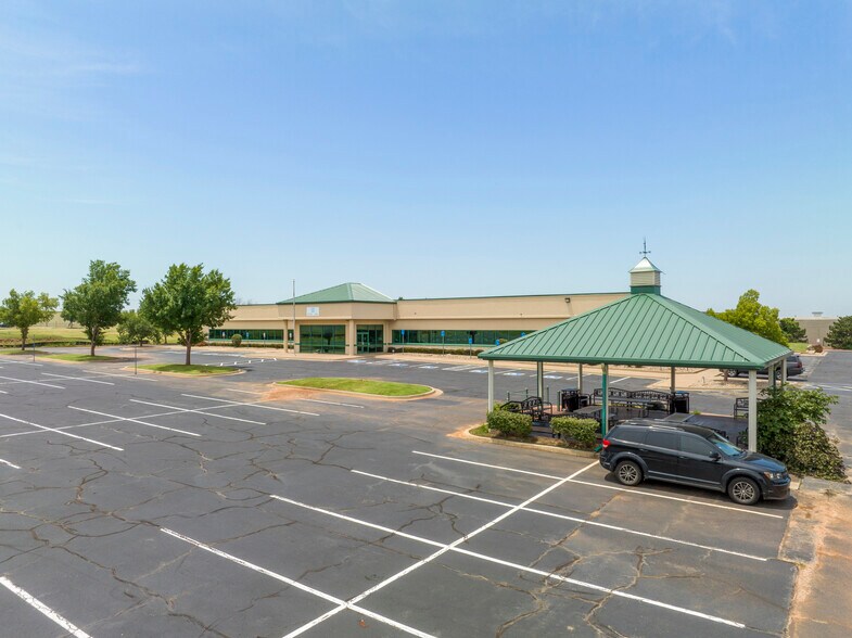 More Photos Of 3101 Technology Dr, Edmond Office For Lease