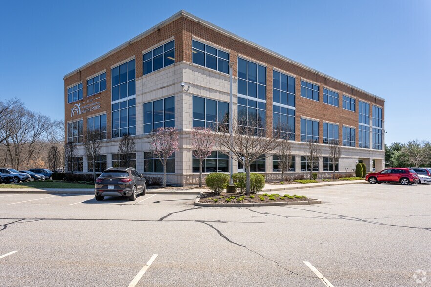 More Photos Of 1 Coastway Blvd, Warwick Office For Lease