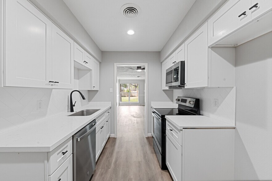 More Photos Of 2675-2689 Gessner Rd, Houston Apartments For Sale