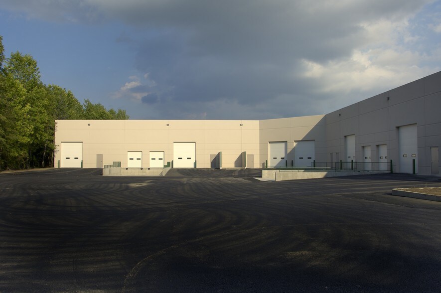 More Photos Of 3829 Forest Pky, North Tonawanda Industrial For Lease