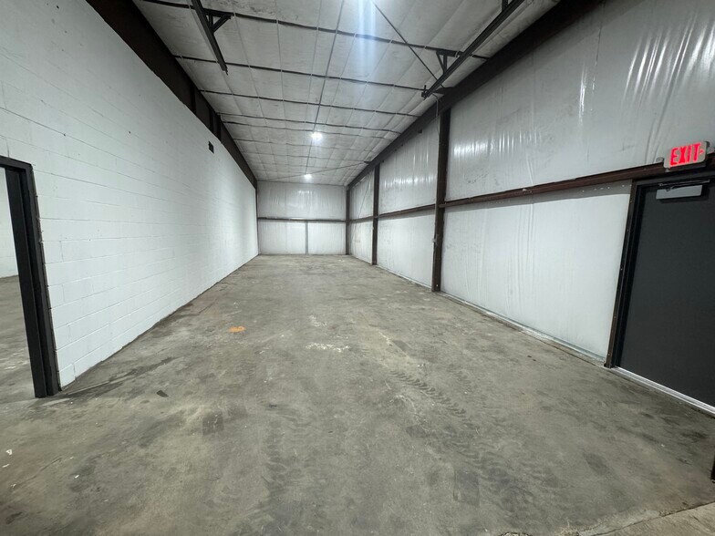 More Photos Of 4315 Gibson Dr, Tipp City Warehouse For Lease