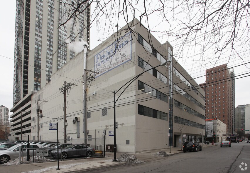 1100 N Clark St, Chicago, IL 60610 Retail For Lease