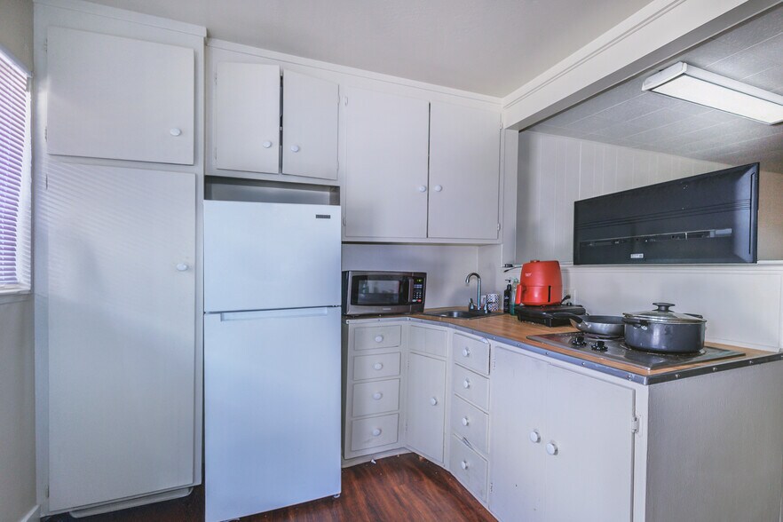 More Photos Of 309-315 Oak Ave, Redwood City Apartments For Sale