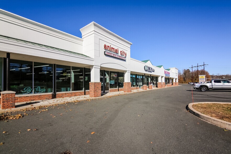 More Photos Of 425 Talcottville Rd, Vernon Freestanding For Lease