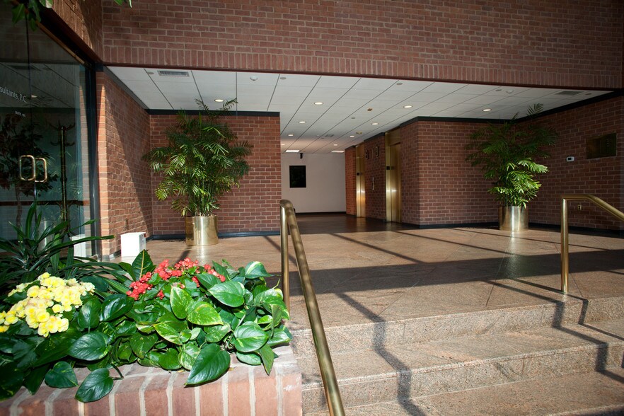 More Photos Of 3025 Hamaker Ct, Fairfax Office For Lease