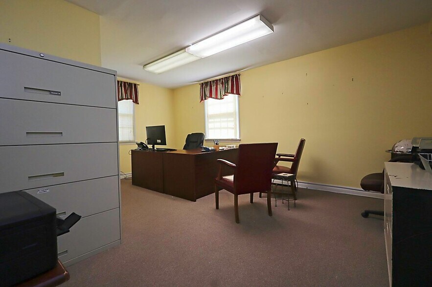 More Photos Of 766 Old York Rd, Jenkintown Medical For Sale