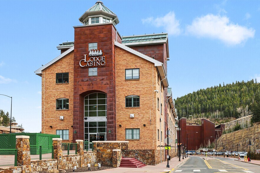 More Photos Of 171 Lawrence St, Central City Storefront For Sale