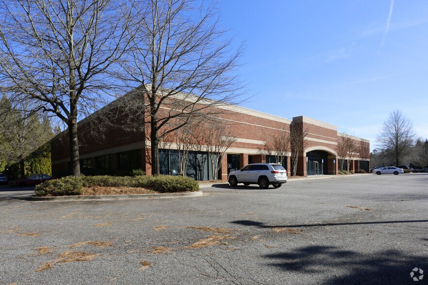More Photos Of 5885 Shiloh Rd, Alpharetta Warehouse For Lease