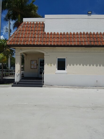 More Photos Of 880 NW 1st Ave, Boca Raton Light Manufacturing For Lease