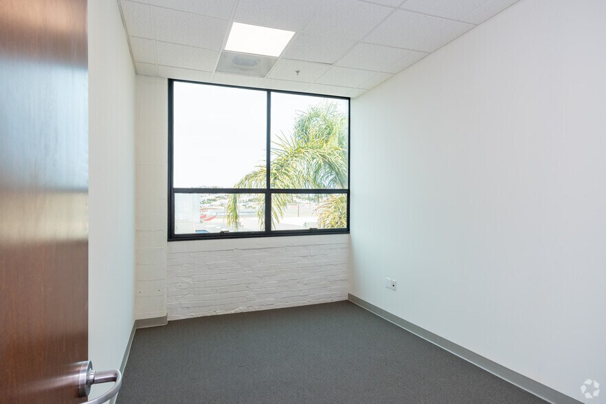 More Photos Of 1485 Bay Shore Blvd, San Francisco Office For Lease