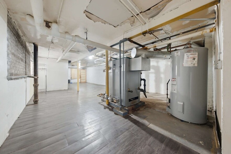 More Photos Of 8138 S Calumet Ave, Chicago Apartments For Sale