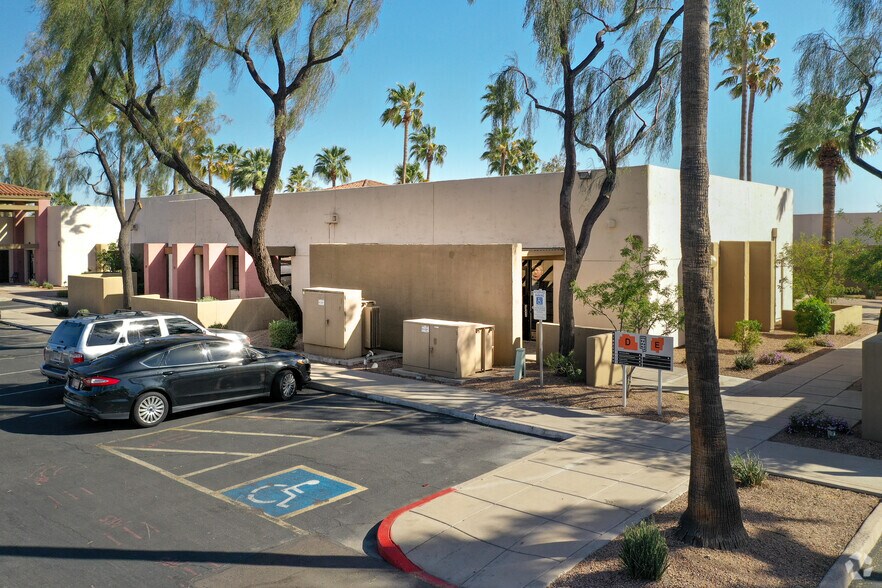 More Photos Of 16620 N 40th St, Phoenix Unknown For Lease