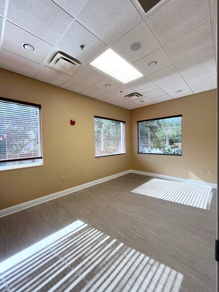 More Photos Of 6000 Turkey Lake Rd, Orlando Medical For Lease