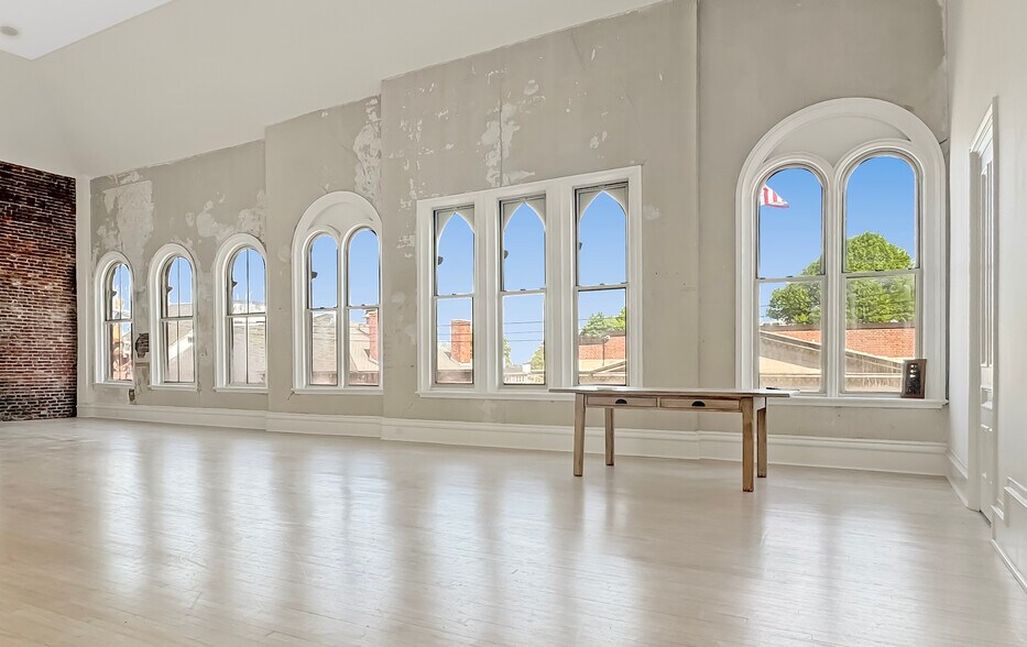 More Photos Of 70-80 State St, Newburyport Storefront Retail Office For Lease