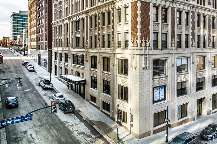 Primary Photo Of 106 W 11th St, Kansas City Apartments For Lease