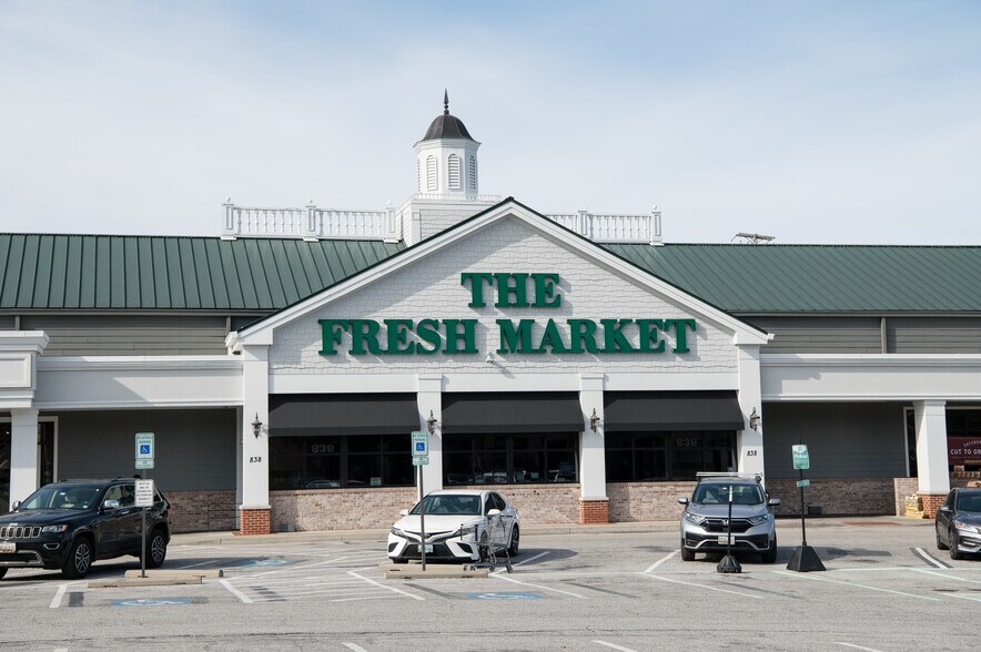 More Photos Of 828 Dulaney Valley Rd, Towson Unknown For Lease