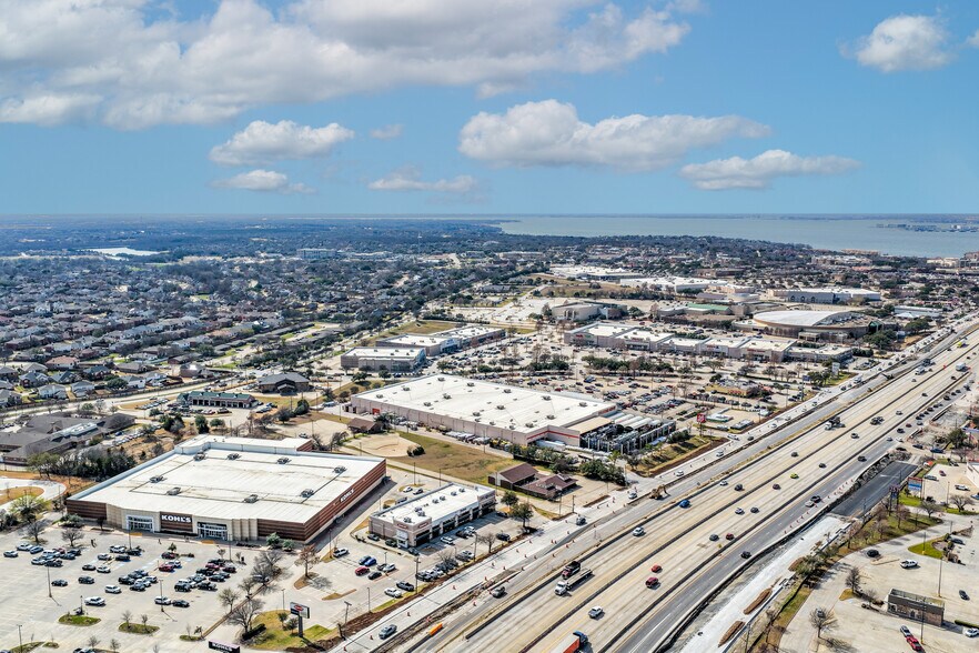 More Photos Of 801 E Interstate 30, Rockwall Freestanding For Sale