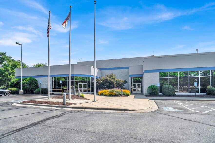 More Photos Of 816 W Fieldcrest Rd, Eden Industrial For Sale