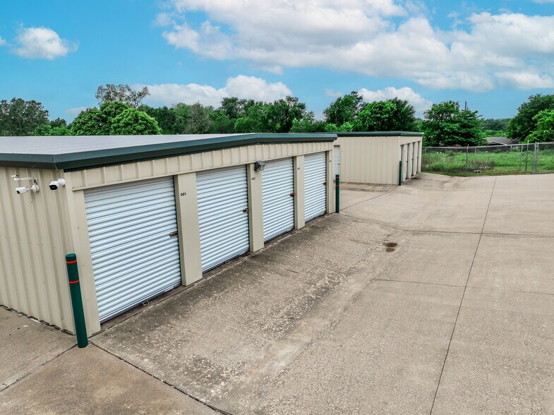 More Photos Of 10945 State Highway 78, Lavon Self Storage For Sale