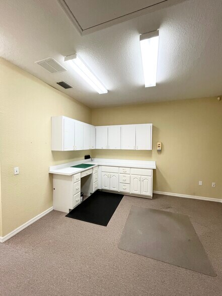 More Photos Of 700-706 State Road 60 E, Lake Wales Medical For Lease