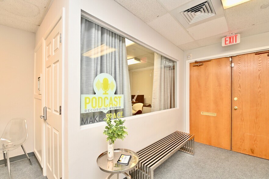 More Photos Of 10903 Indian Head Hwy, Fort Washington Office For Lease