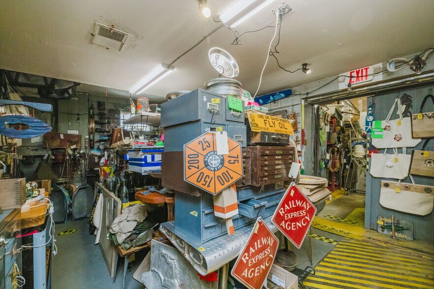 More Photos Of 1019 Main Rd, Tiverton Storefront For Sale