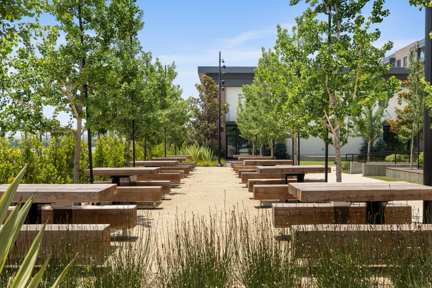 More Photos Of 2010 E Warner Ave, Santa Ana Apartments For Lease