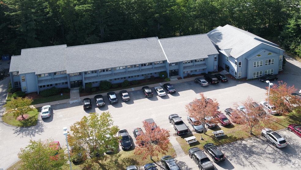 More Photos Of 52-56 Stiles Rd, Salem Medical For Lease