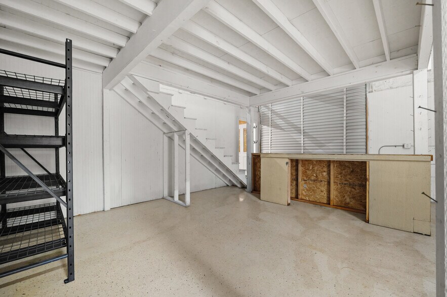 More Photos Of 611 Fredericksburg Rd, San Antonio Freestanding For Lease