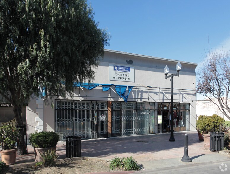 More Photos Of 133-137 N Market St, Inglewood Storefront For Lease