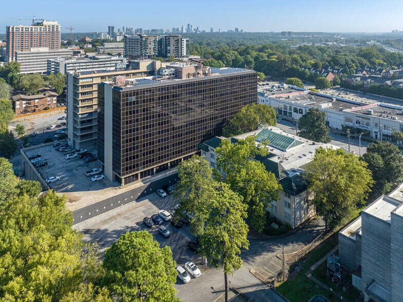 More Photos Of 1708 Peachtree St NW, Atlanta Medical For Sale