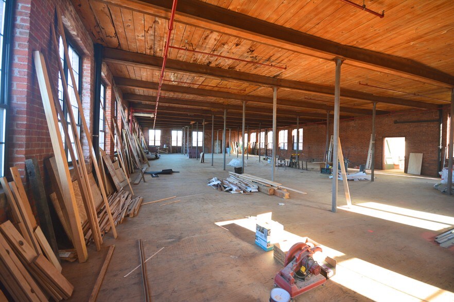 More Photos Of 1 Factory Sq, Southington Industrial For Lease