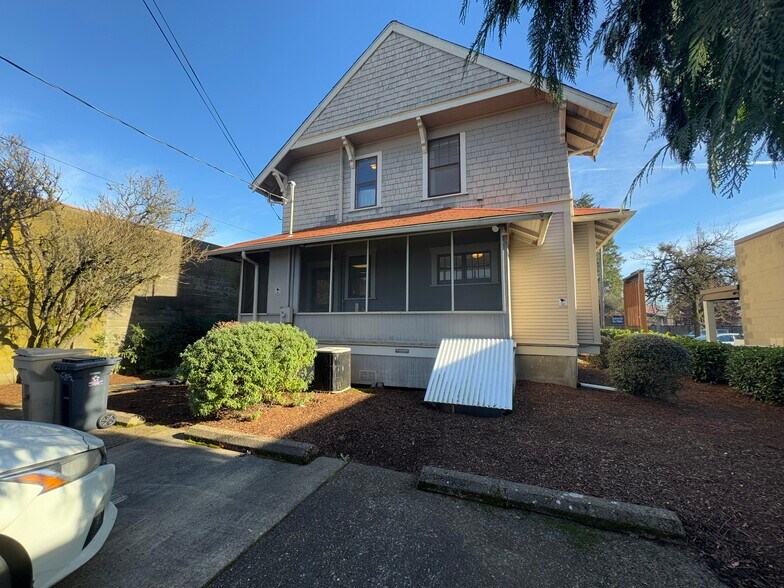 More Photos Of 518 SW 3rd St, Corvallis Office For Sale
