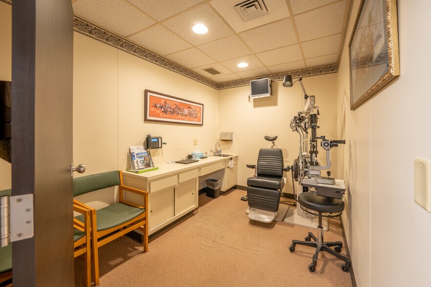 More Photos Of 600 Ligonier St, Latrobe Medical For Sale