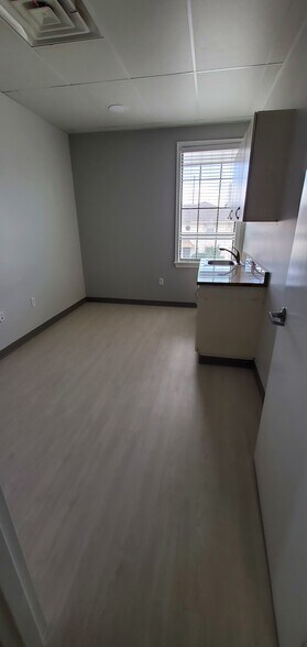 More Photos Of 2905 Kingman St, Metairie Medical For Lease