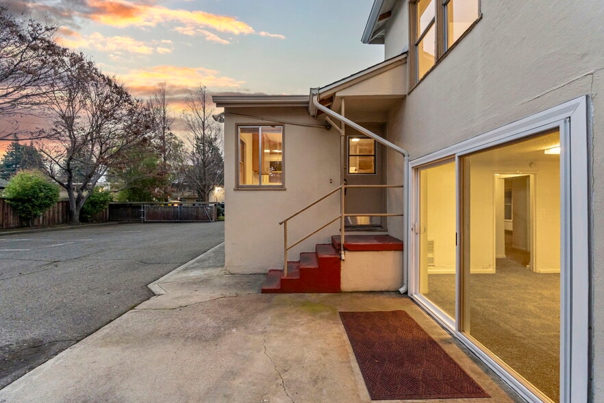 More Photos Of 24954 Cypress Ave, Hayward Multifamily For Sale