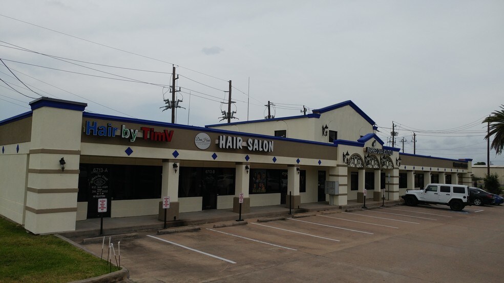 More Photos Of 6713 Broadway, Pearland Freestanding For Lease