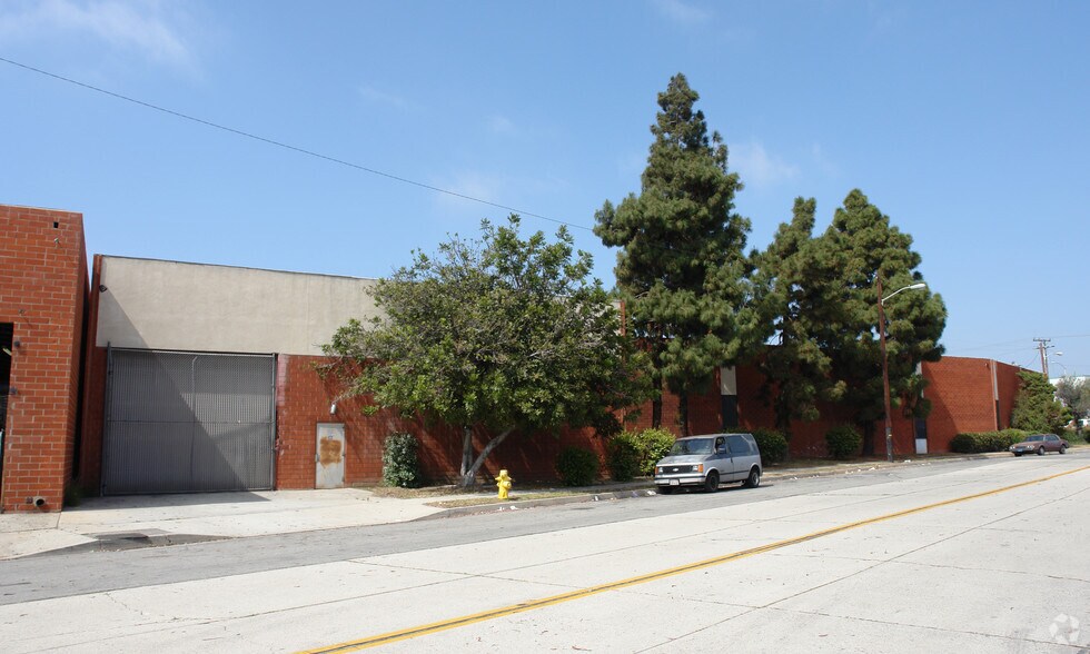 More Photos Of 14505 S Main St, Gardena Manufacturing For Lease