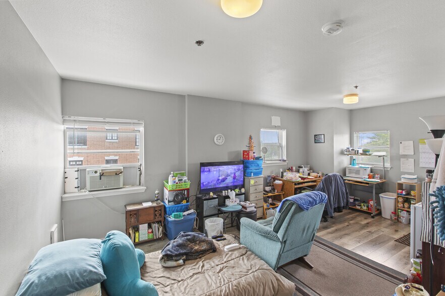 More Photos Of 457 SW 6th St, Redmond Apartments For Sale