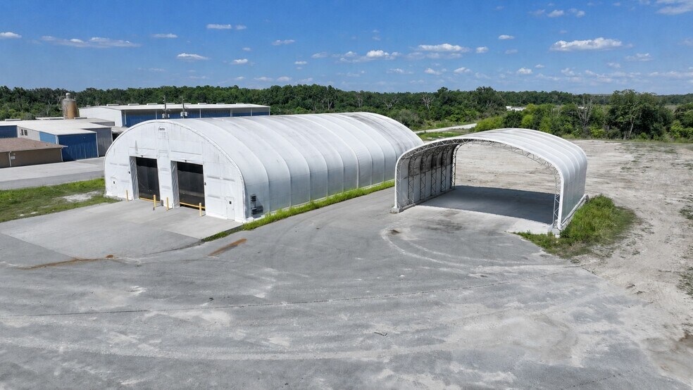 More Photos Of 2010 Longhorn ave, Lakeland Warehouse For Lease