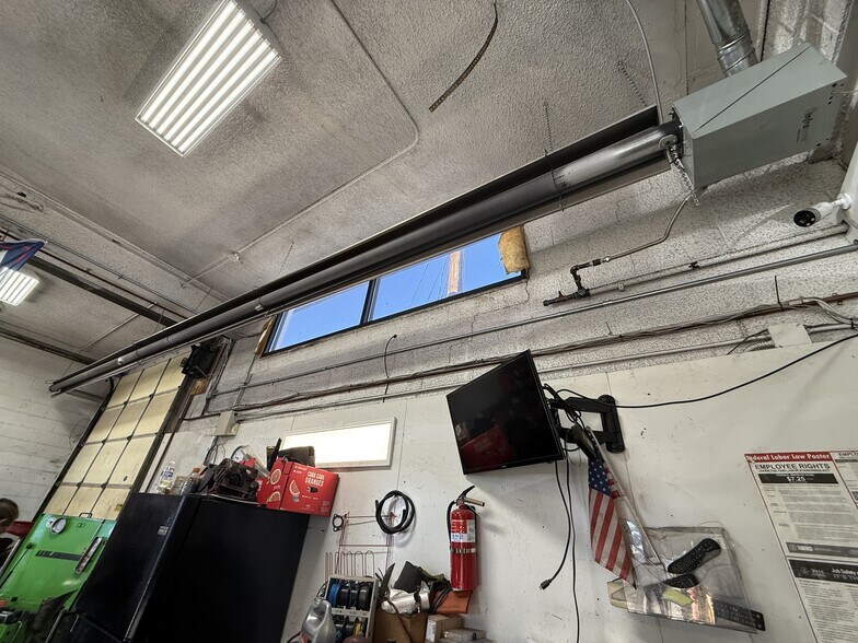 More Photos Of 395 Sheridan Blvd, Lakewood Auto Repair For Sale