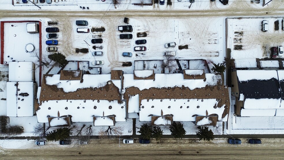 More Photos Of 10141 162 St NW, Edmonton Apartments For Sale