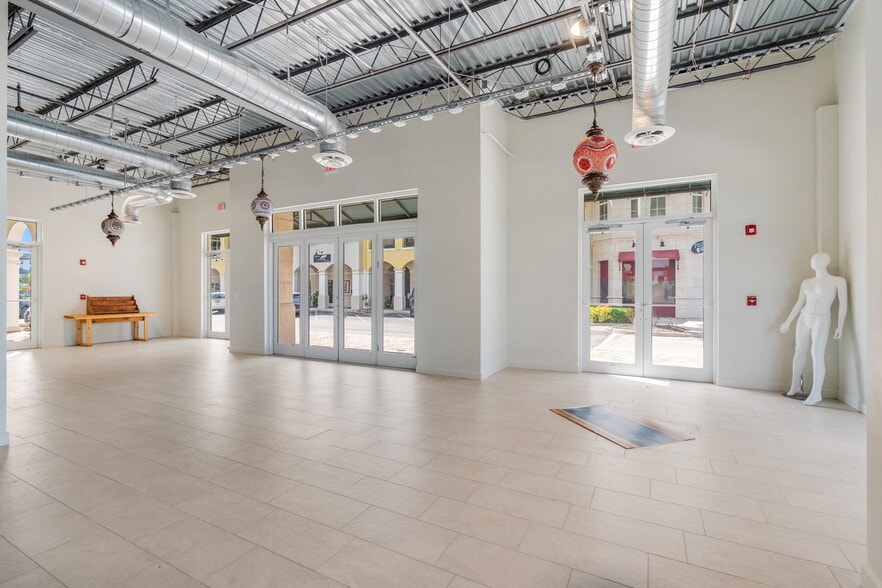 More Photos Of 3976 Destination Dr, Osprey Storefront For Sale