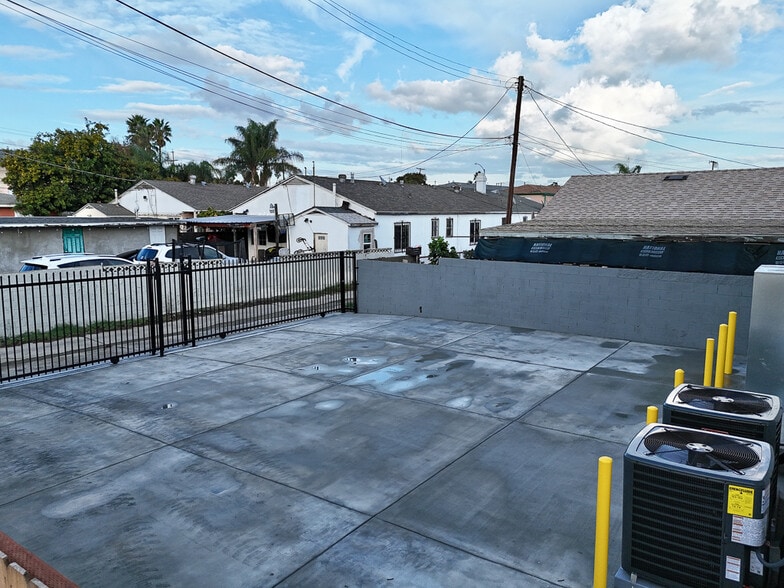 More Photos Of 815 G St, Wilmington Apartments For Sale