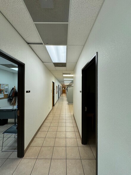 More Photos Of 1060 MacKintosh Dr, Brownsville Office For Sale