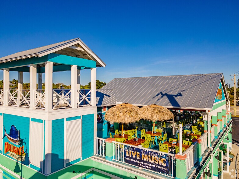 More Photos Of 2019 NE Jensen Beach Blvd, Jensen Beach Storefront Retail Office For Lease