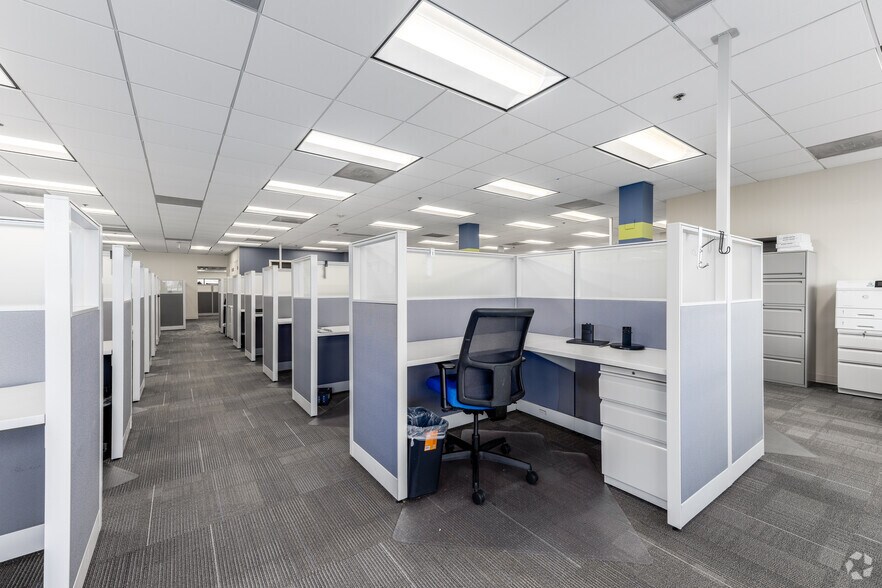 More Photos Of 8211 Town Center Dr, Nottingham Medical For Sale